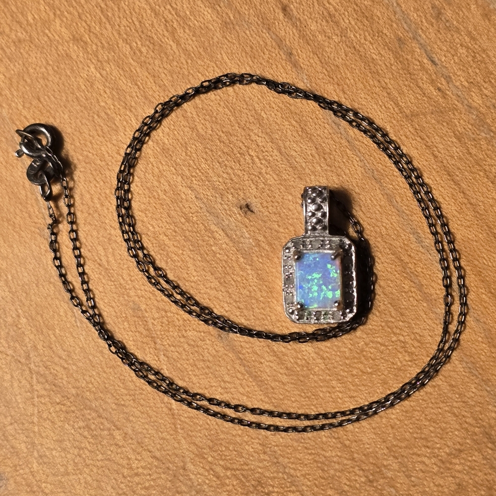 Sterling Silver Opal Pendant Necklace - Picture 4 of 4